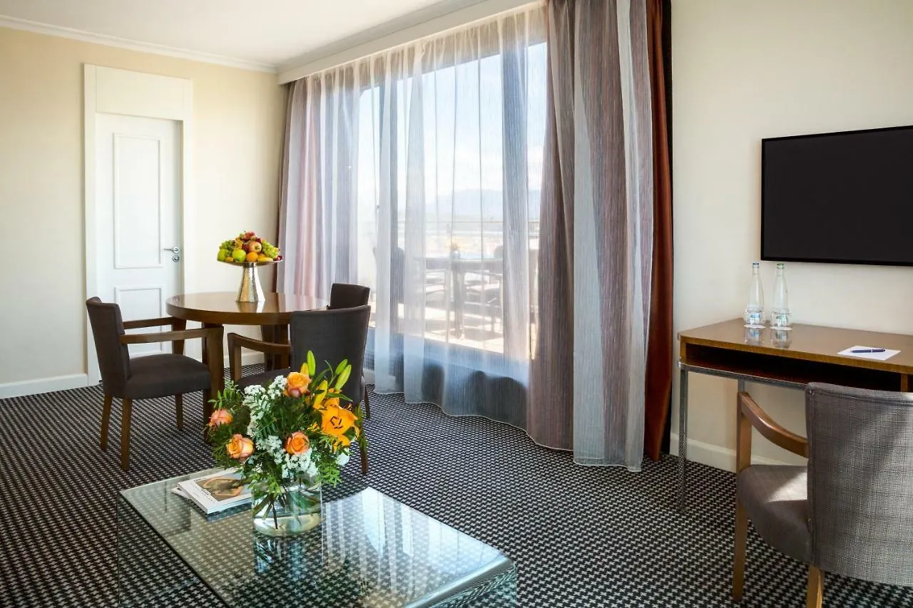 Warwick Geneva Hotel