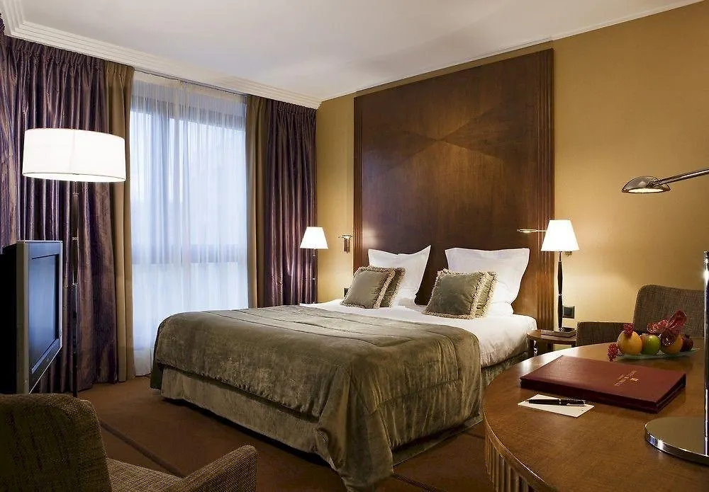 Warwick Geneva Hotel