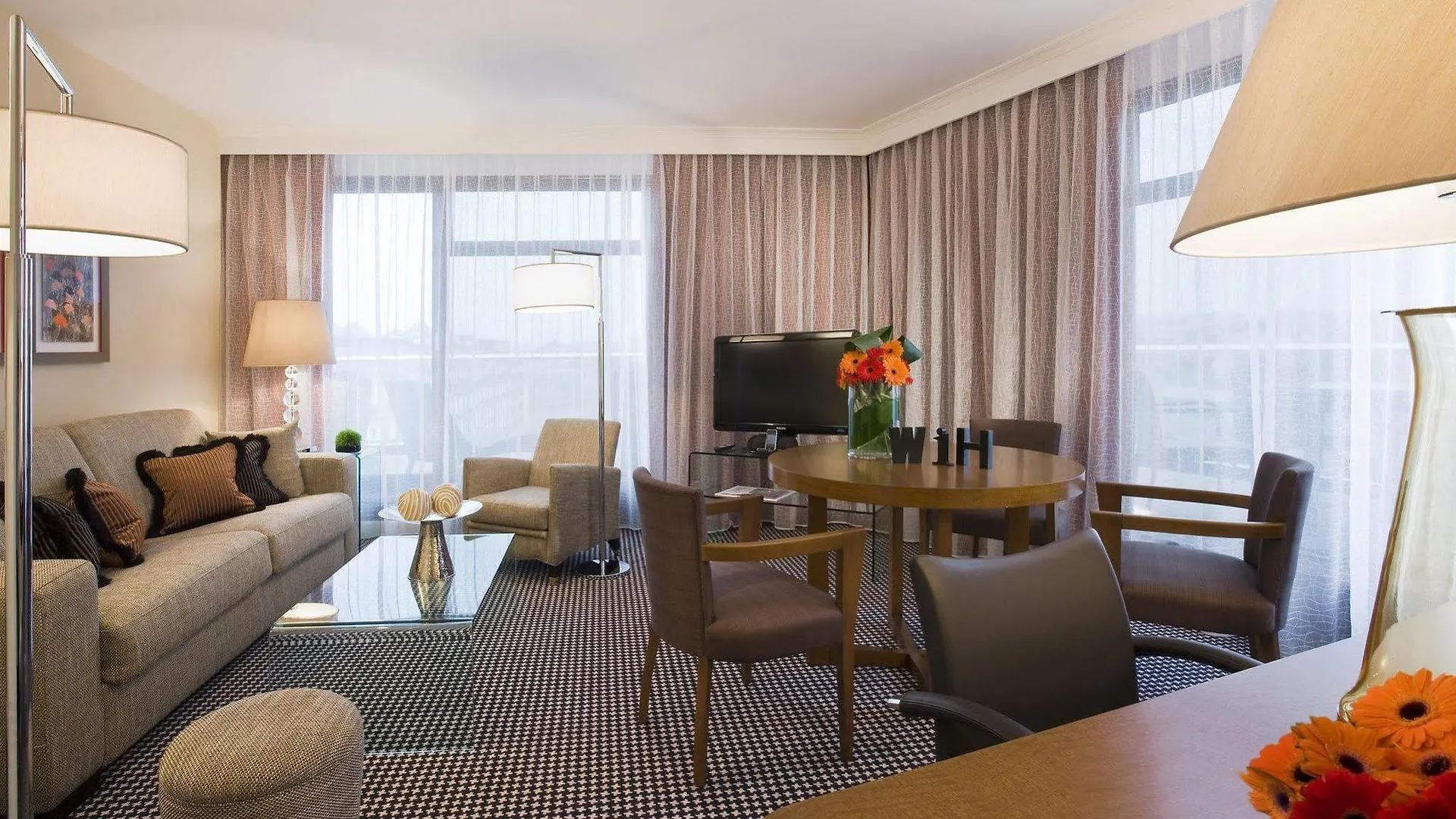 ****  Warwick Geneva Hotel Switzerland