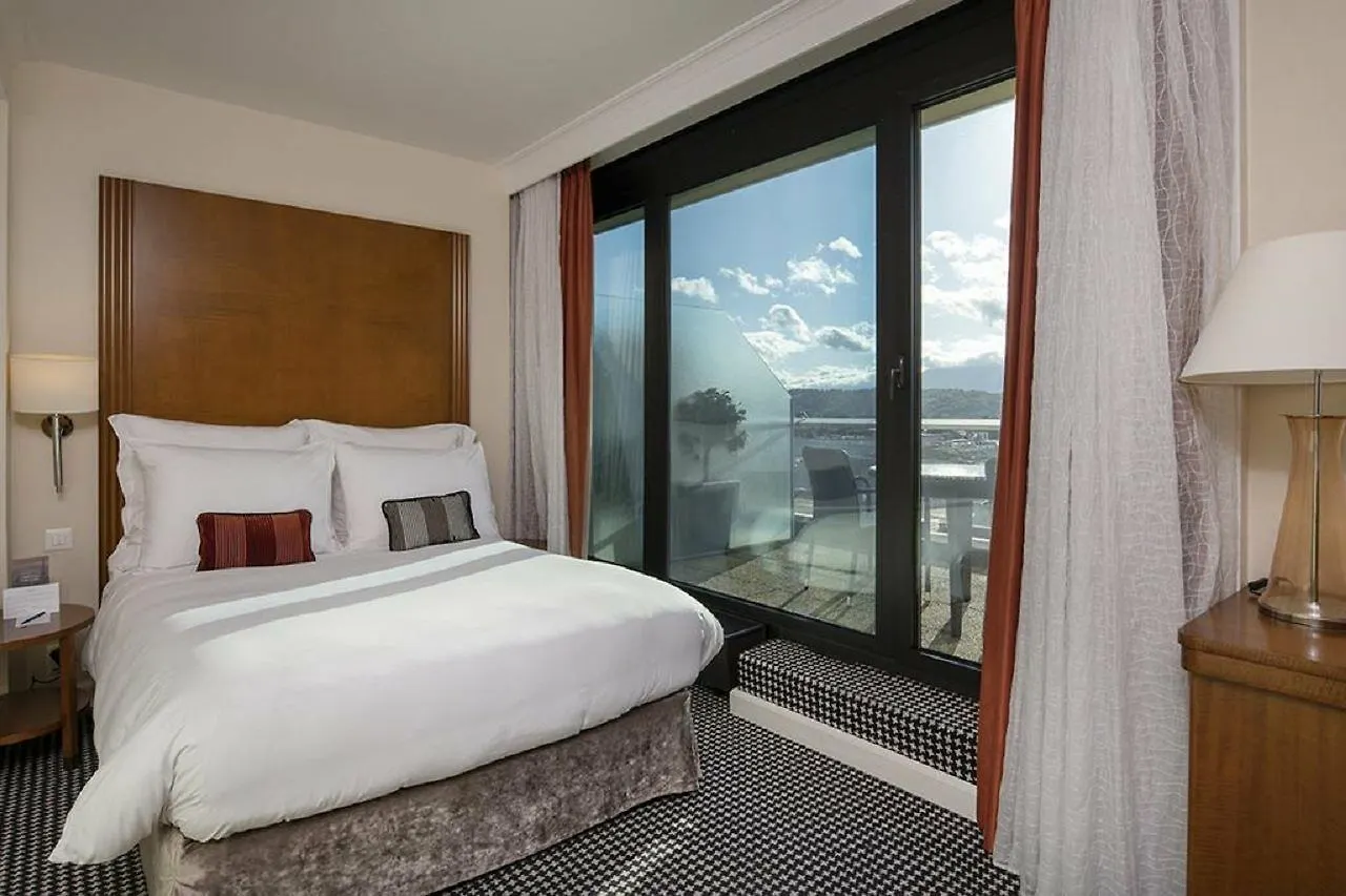 Warwick Geneva Hotel